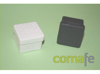 Contera plast.cuad.negra 30x30