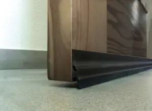 BURLETE ADH LABIO 105CM ALU BR