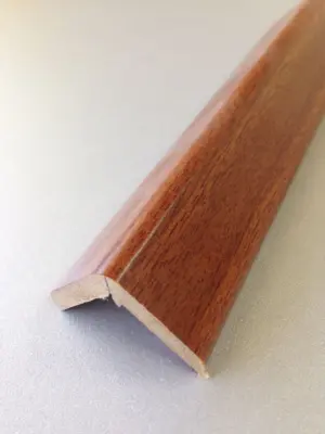 ESQUINERO PARED 30X30X2,60MT R