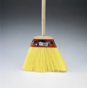 ESCOBA HOG PLANA C/MG UNIVERSA