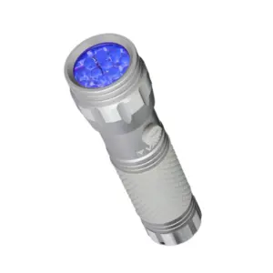 LINTERNA LED UV LIGHT 3 AAA IN