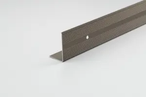 CANTO PELDAÑO ALUMINIO TORNILL