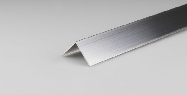 ANGULO 25X25MM-2,60MT 2,6 MT
